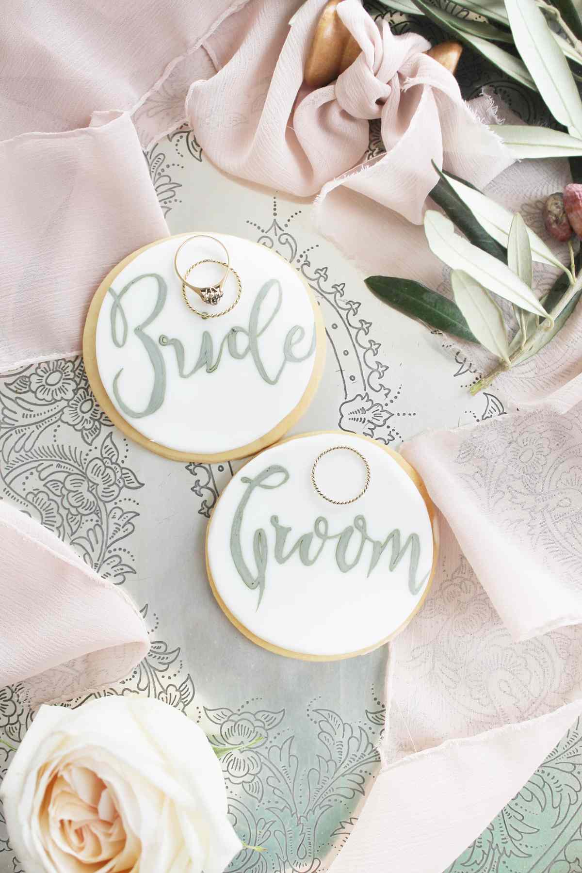 bride and groom cookies
