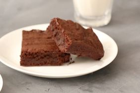 homemade-fudge-brownies-kc0069-0430.jpg