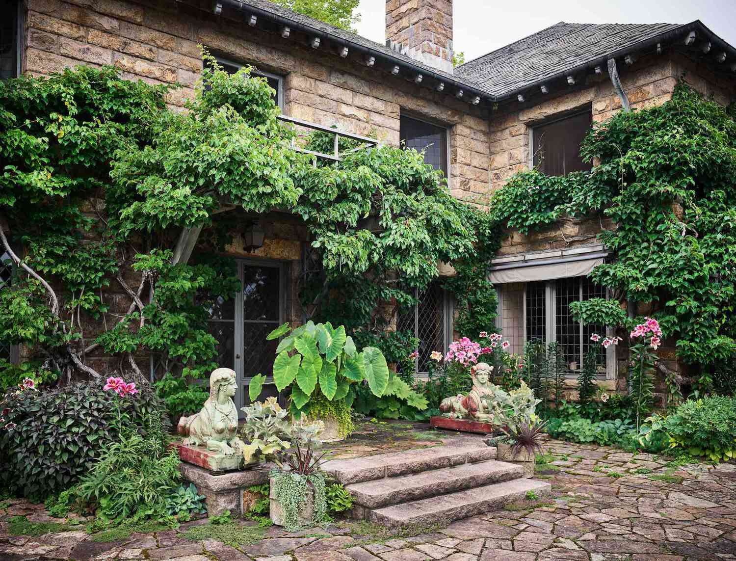 Skylands estate with gardens and sphynx