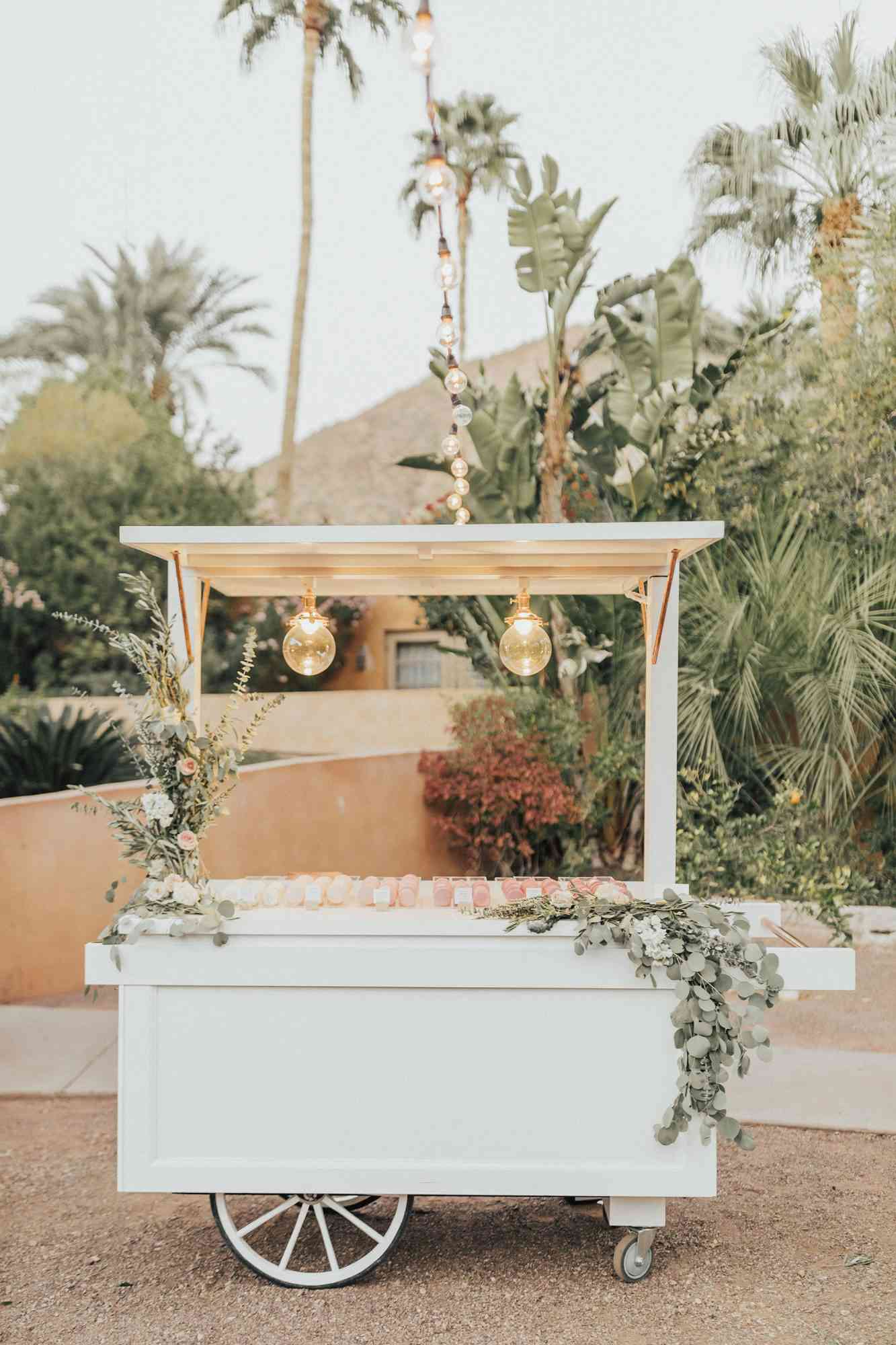 favor display cart