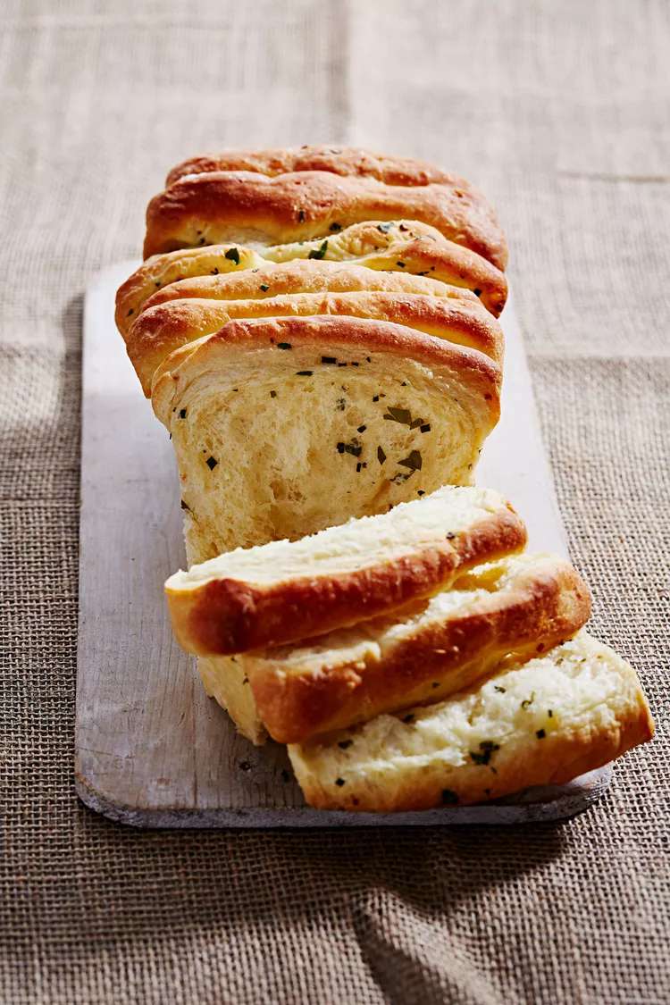 pull apart garlic bread 