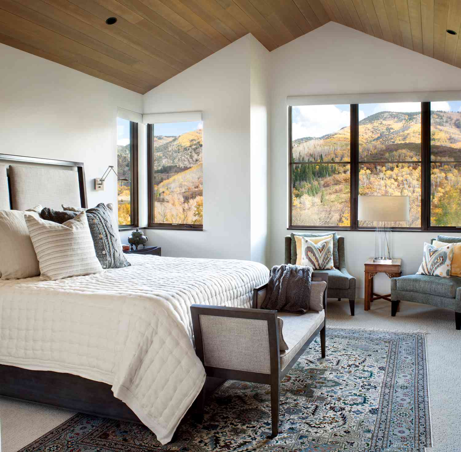 seating bedroom design idea