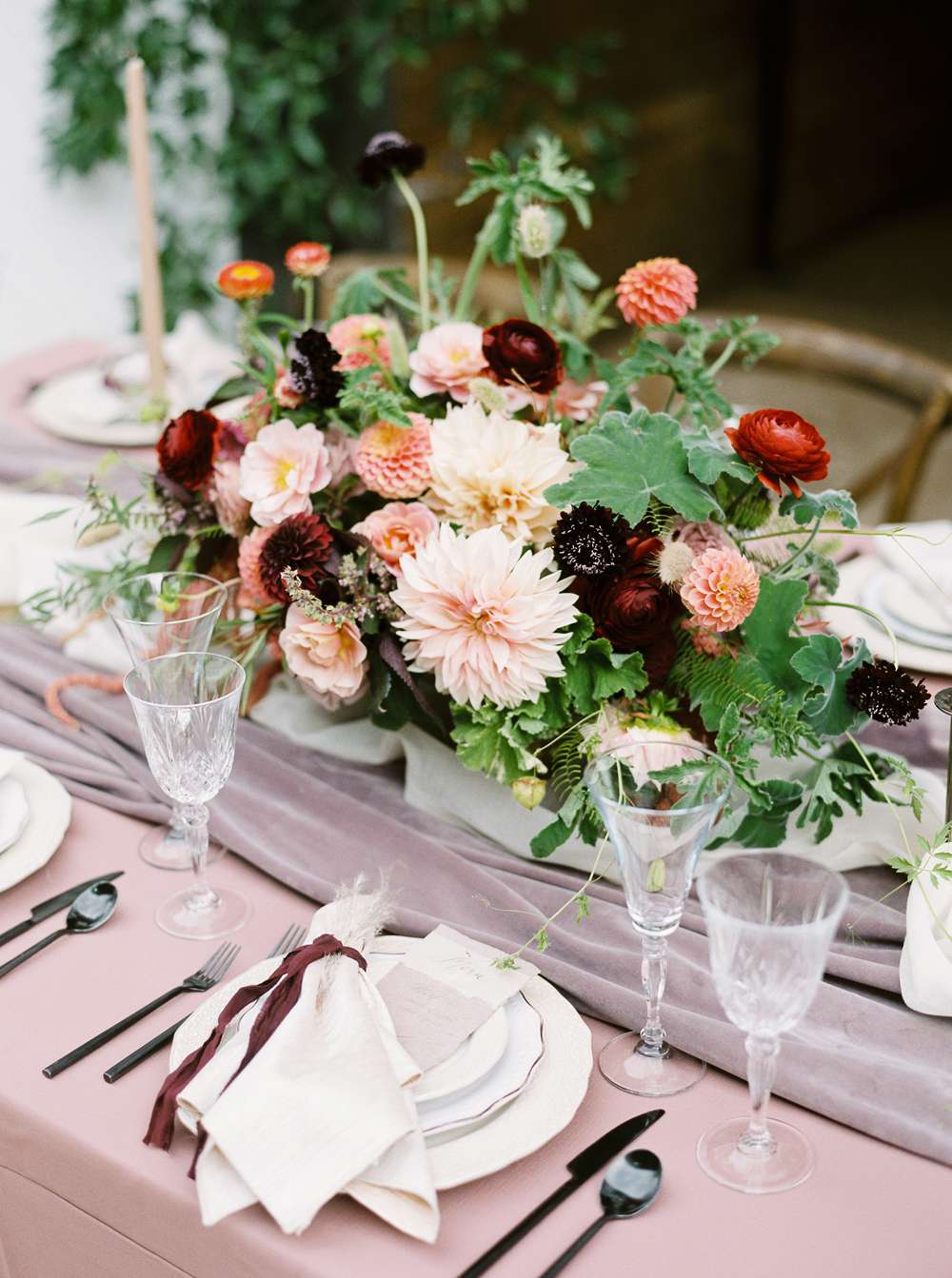 fall wedding flowers dahlias