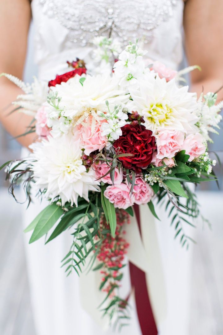 bride dahlia bouquet pink red white flowers