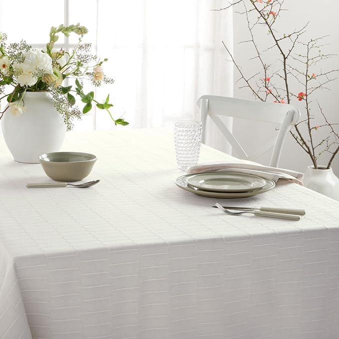 Honeycomb table cloth