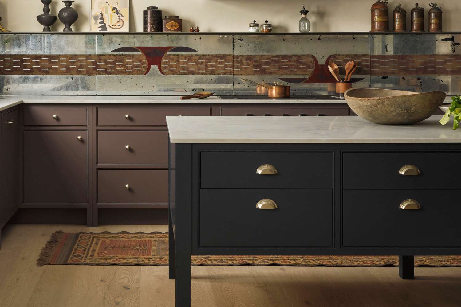 Kitchen with high end hardware