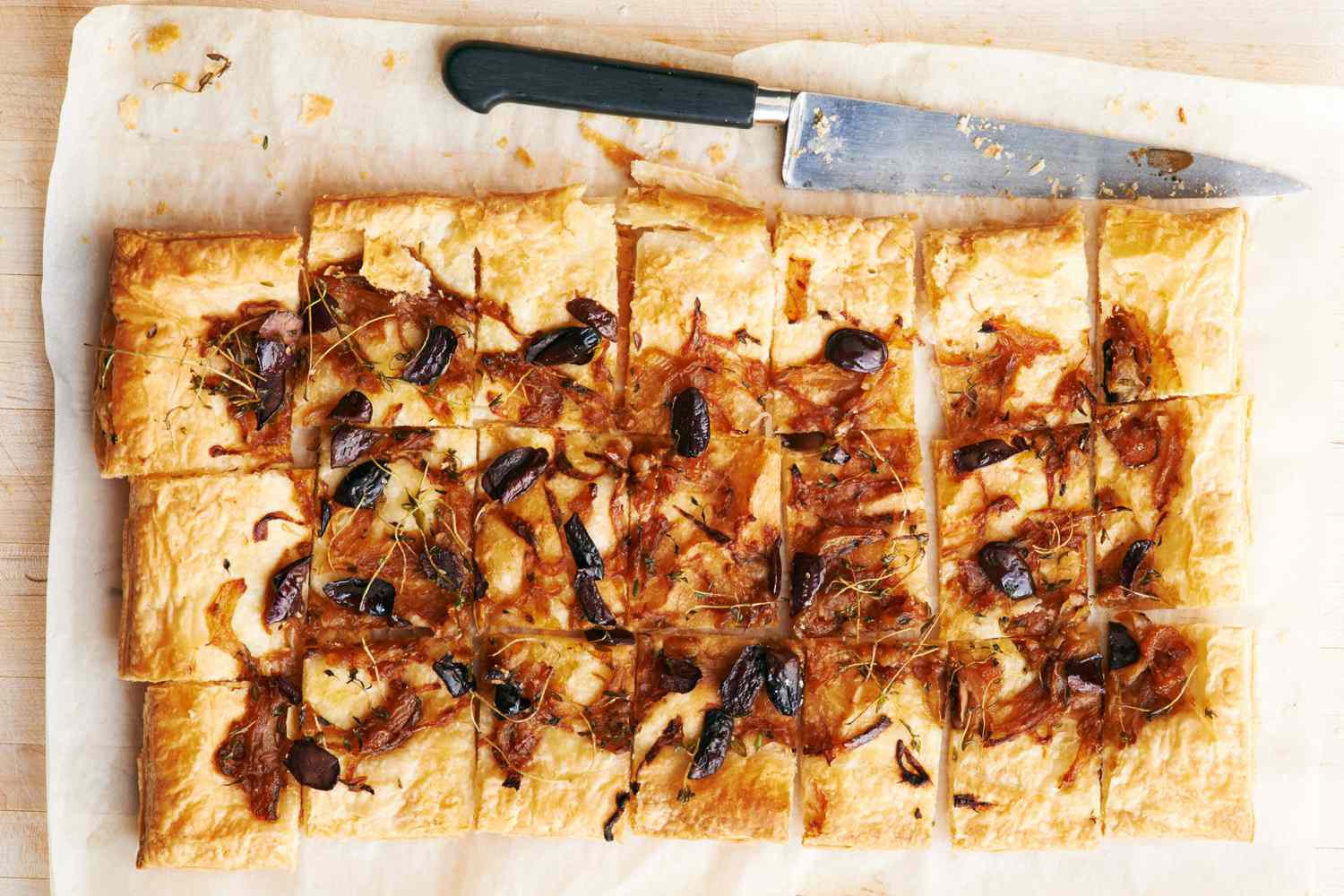 onion-olive-tart-0103-d111358-0815_horiz-0822