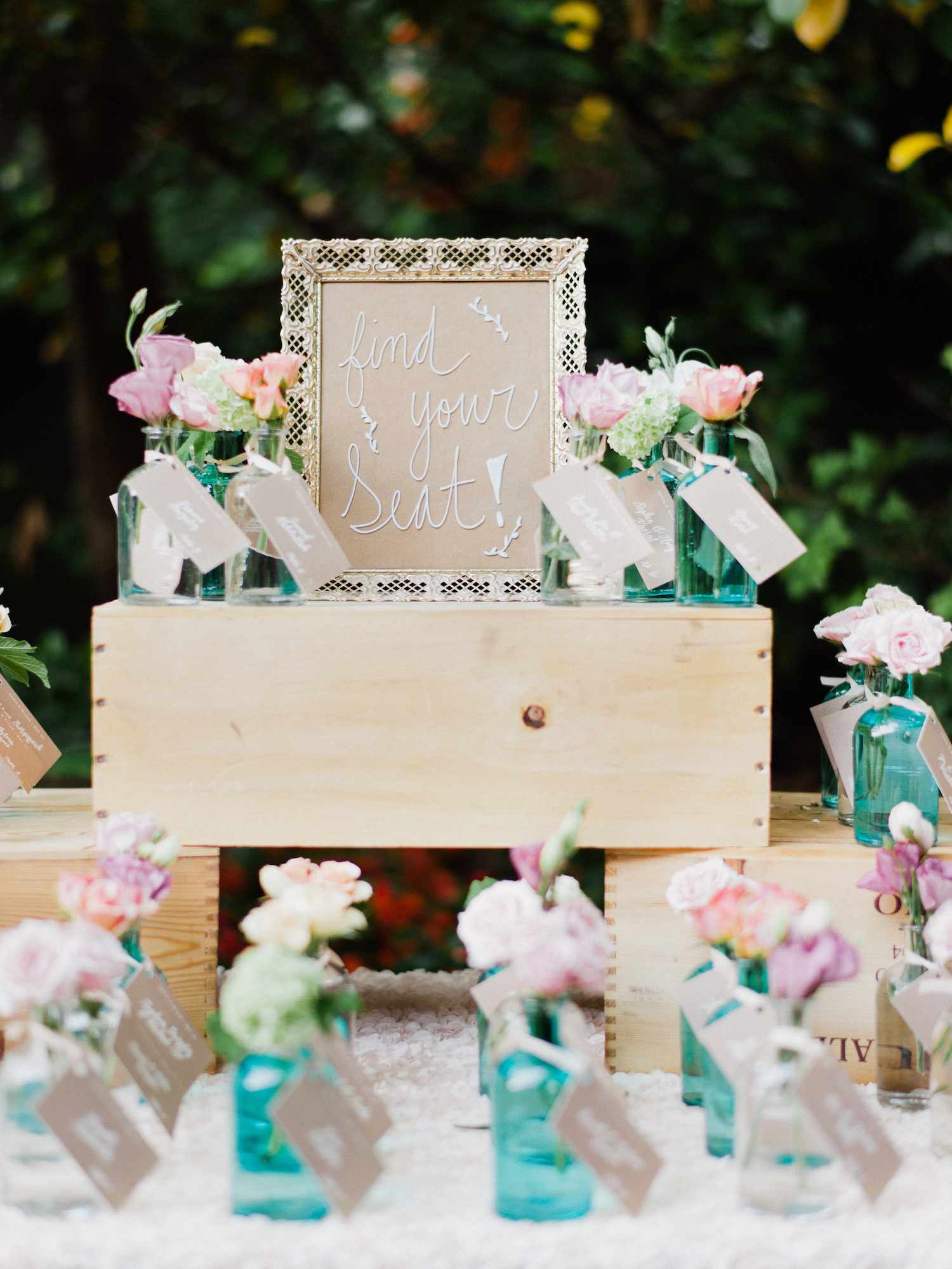 flower vase seating cards