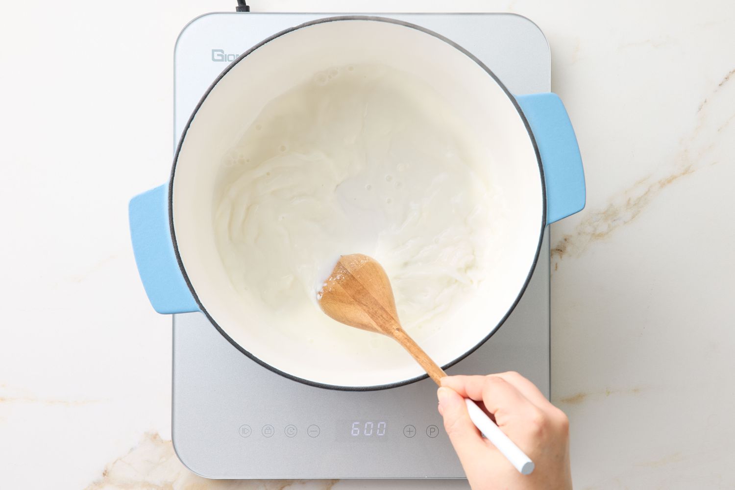 Lemony Pasta With Goat Cheese and Spinach