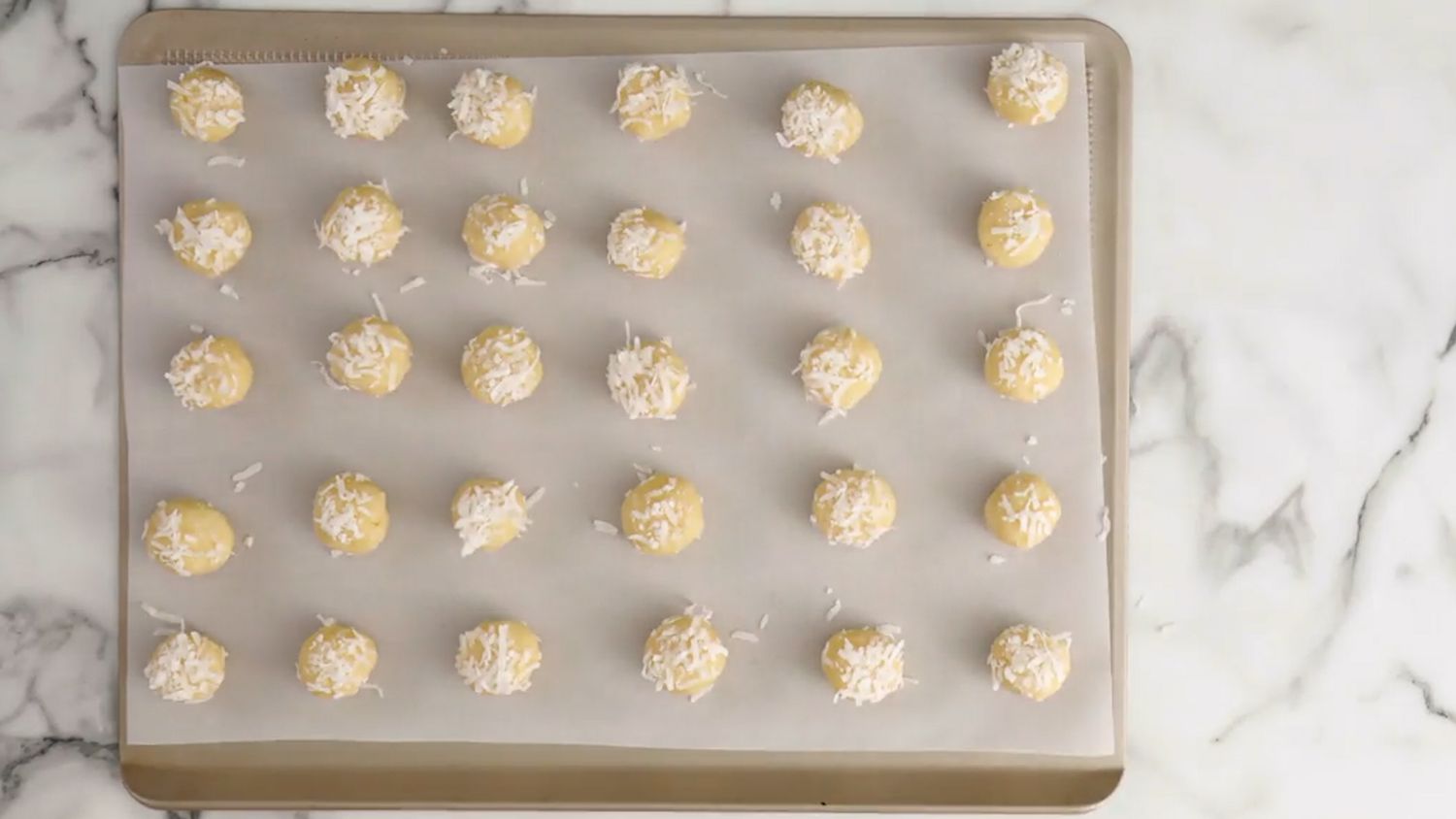 coconut cookies ready to bake