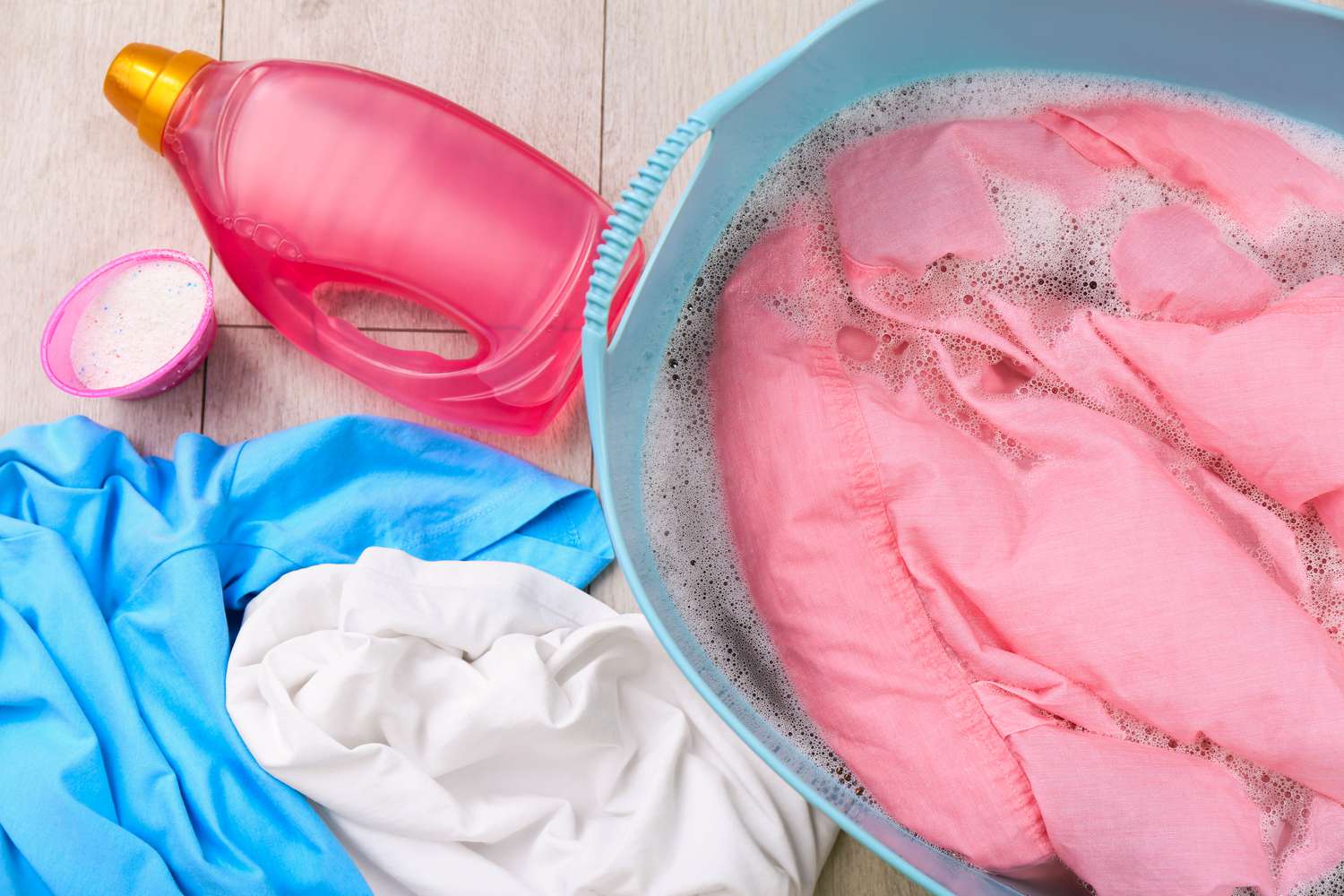 Hand-washing clothes