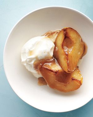 sweet-spot-caramelized-pears-med108749-002a.jpg