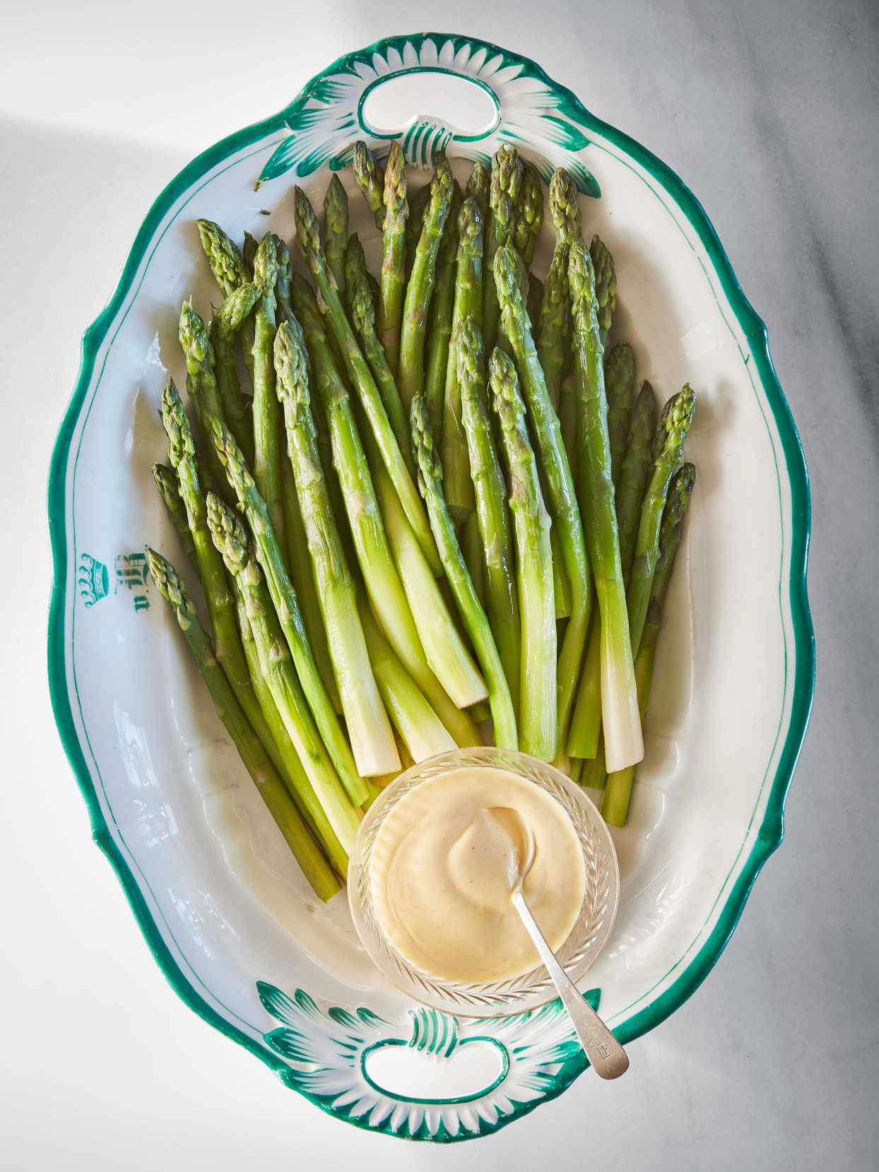 Asparagus with Blender Hollandaise