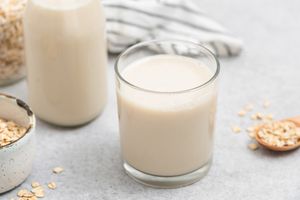Oats and oat milk