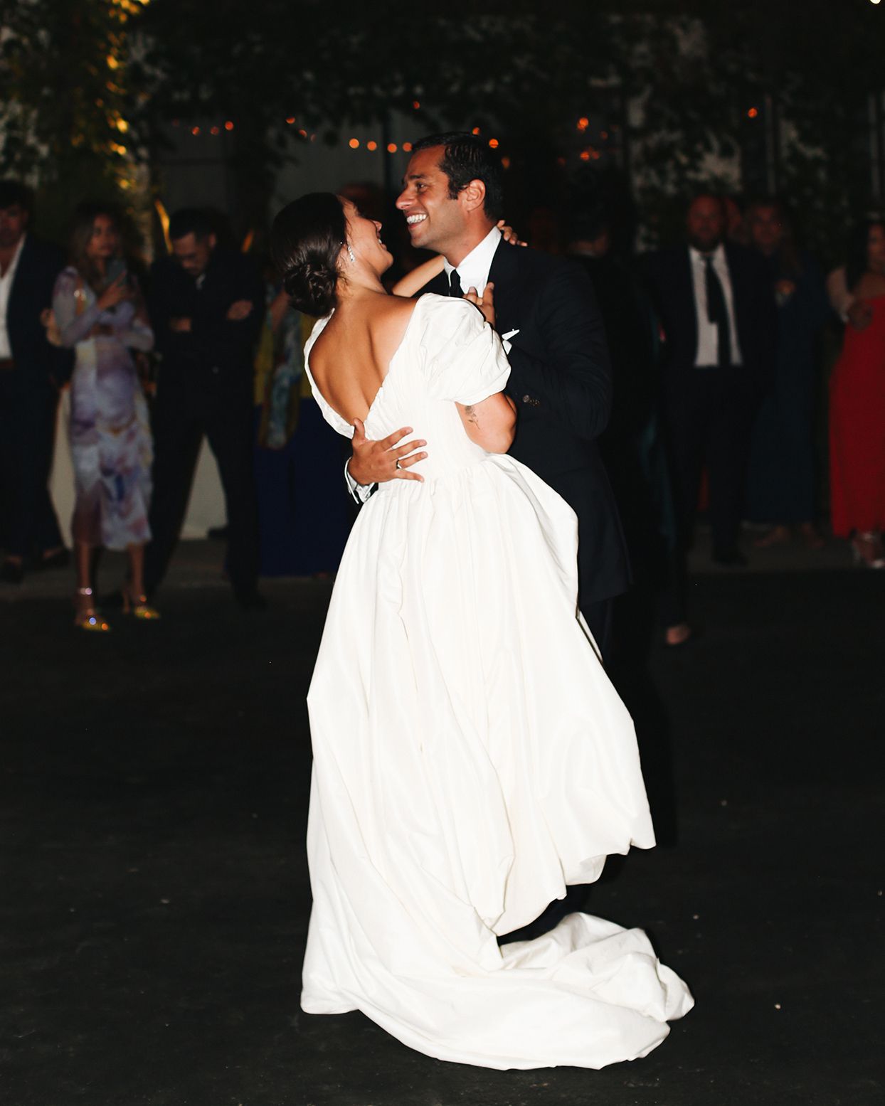 pia david wedding couple first dance