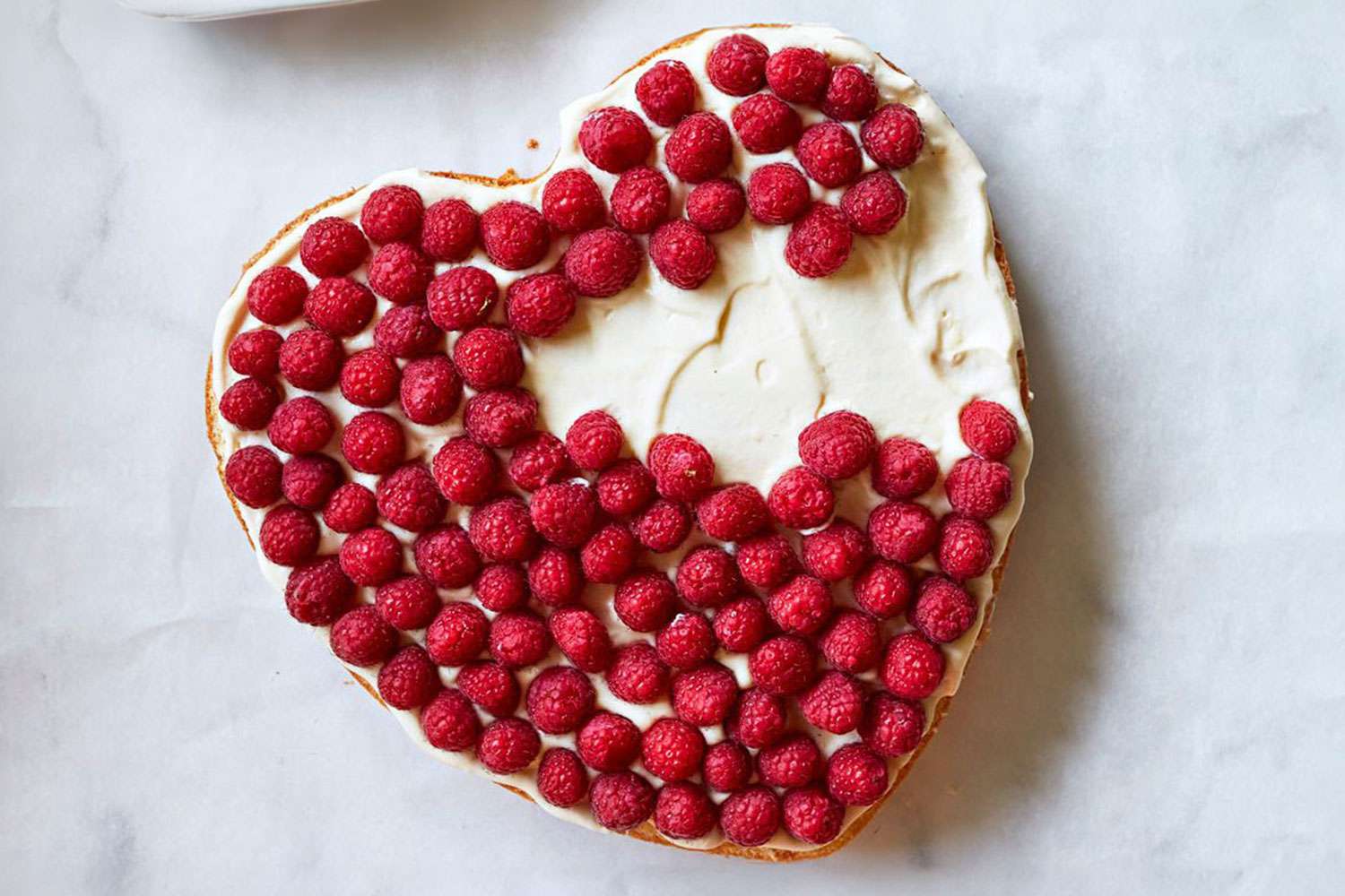 Raspberry heart cake