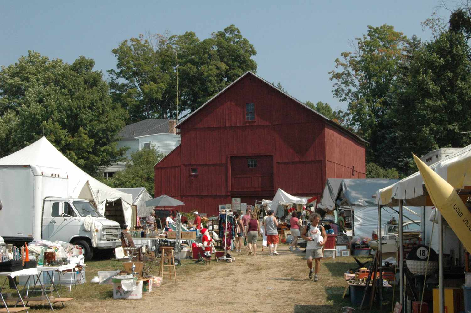 brimfield Massachusetts antique flea market