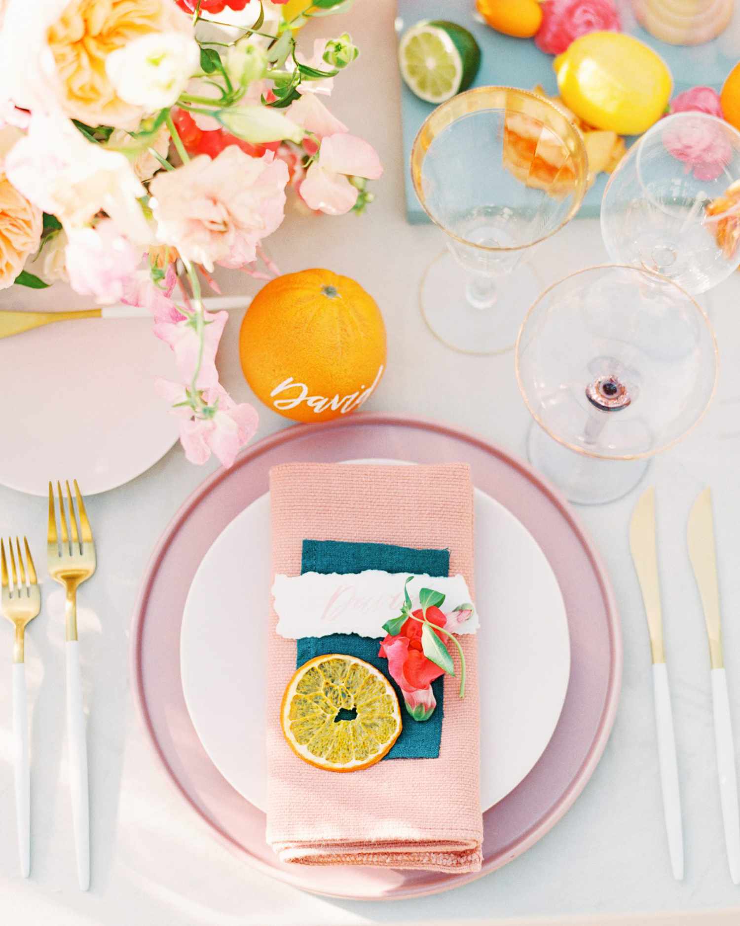 cavin david wedding place setting and centerpiece
