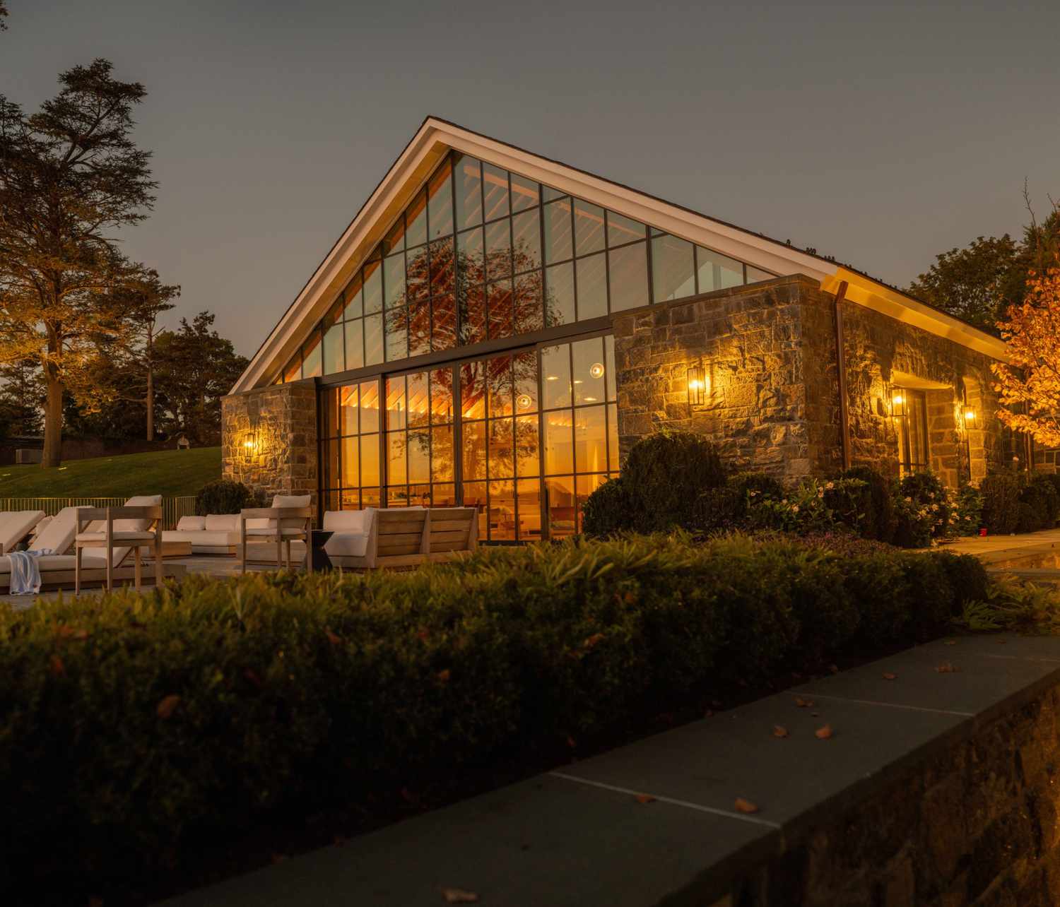 glass reflection uplighting 