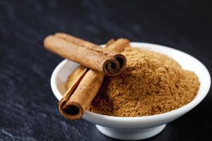 ground cinnamon in bowl