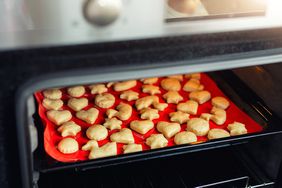 silicone baking mat in oven