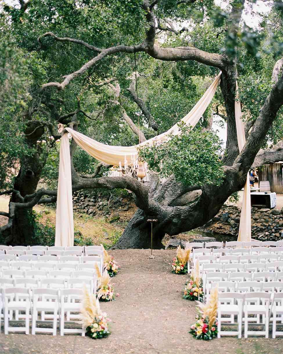 hanging material tree decor