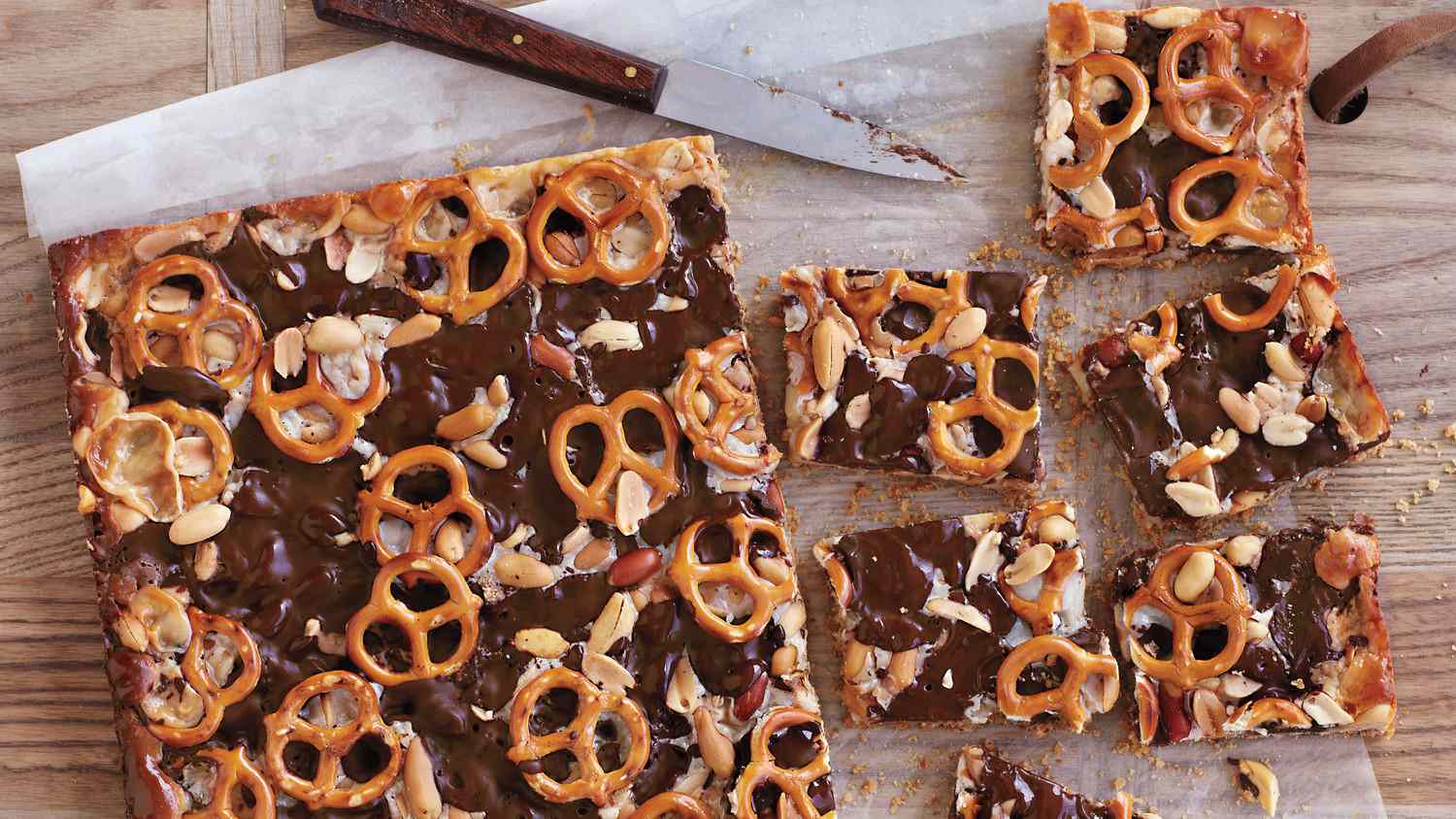 chocolate-pb-pretzel-bars-054-exp5-mld110654_horiz