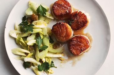 seared-scallops-102935770.jpg