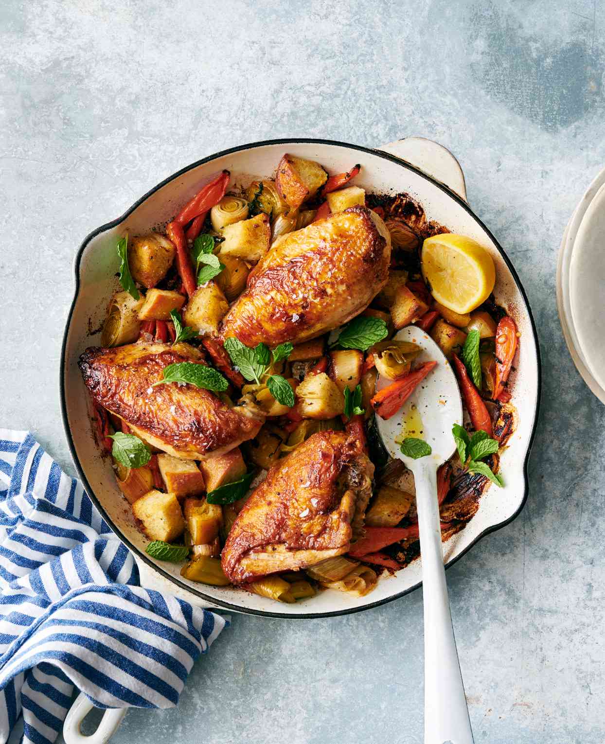 Skillet Chicken with Leeks and Carrots