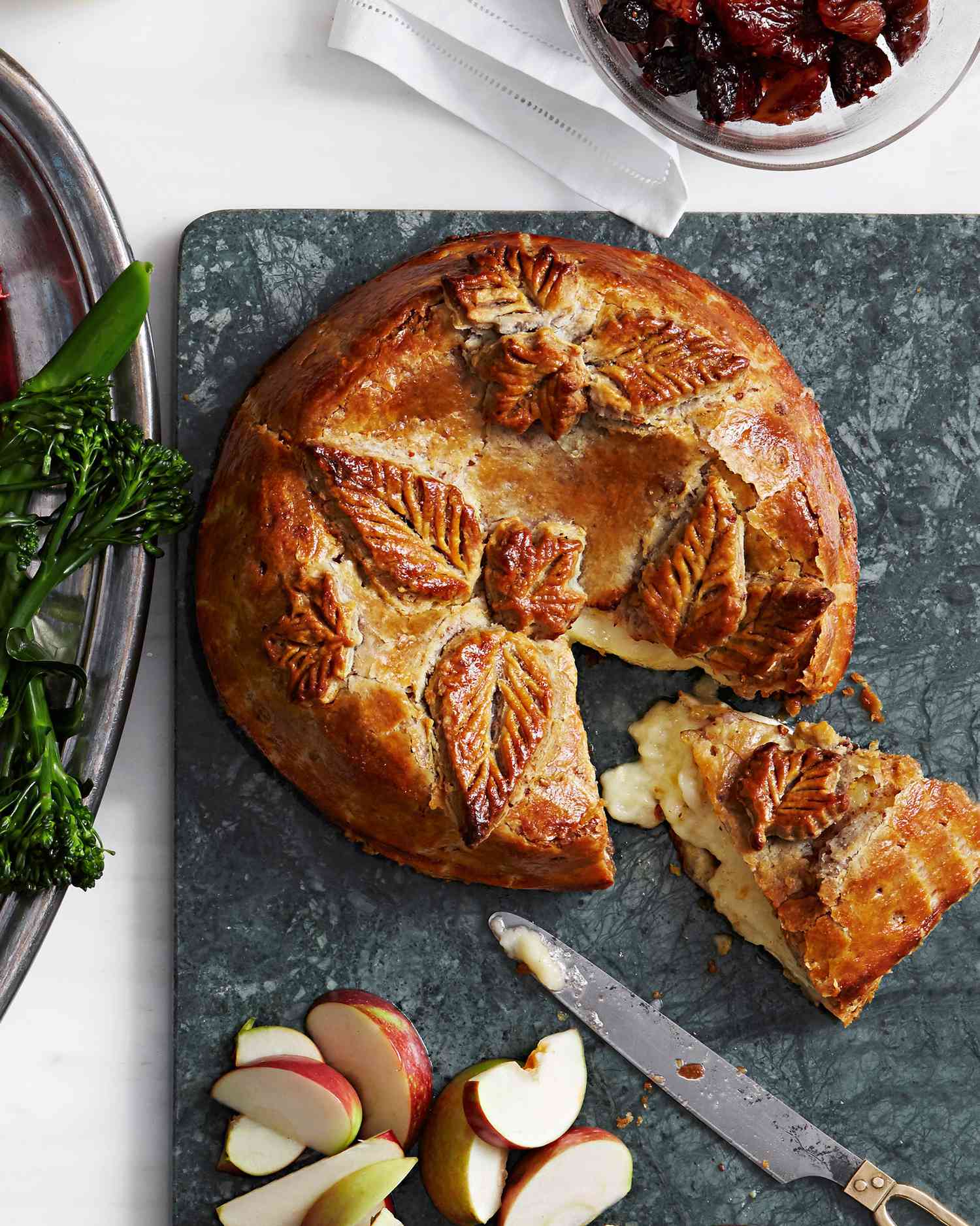 baked brie with boozy fruit