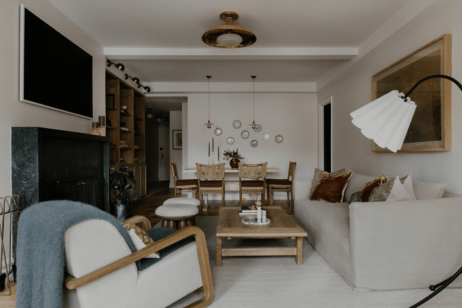 a room with different kinds of lighting