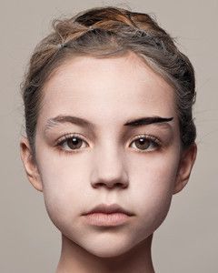 miss-monstrous-makeup1-0814_vert