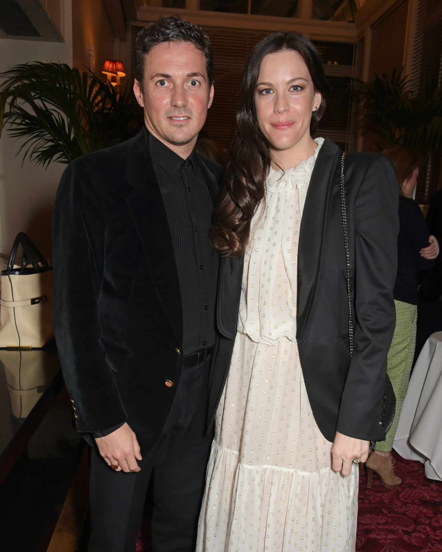 celebrity-engagement-rings-liv-tyler-dave-gardner-1115.jpg
