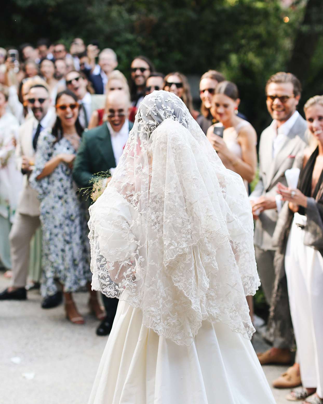 pia davide wedding bride's lace veil