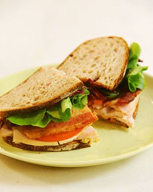 6052_112510_turkey_sandwich.jpg