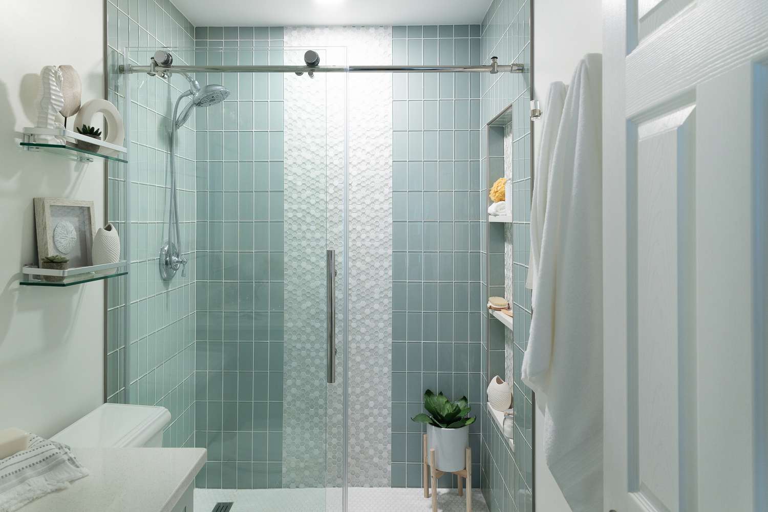 shower with glass tile
