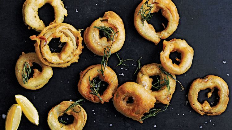 balthazars-onion-rings-006_edit_9780307954442_art_r1.jpg