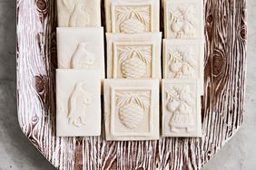 mold cookies white springerle