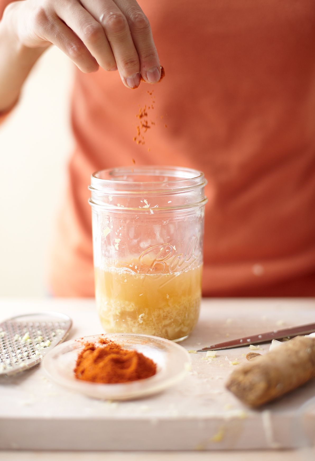 Making fire cider tonic