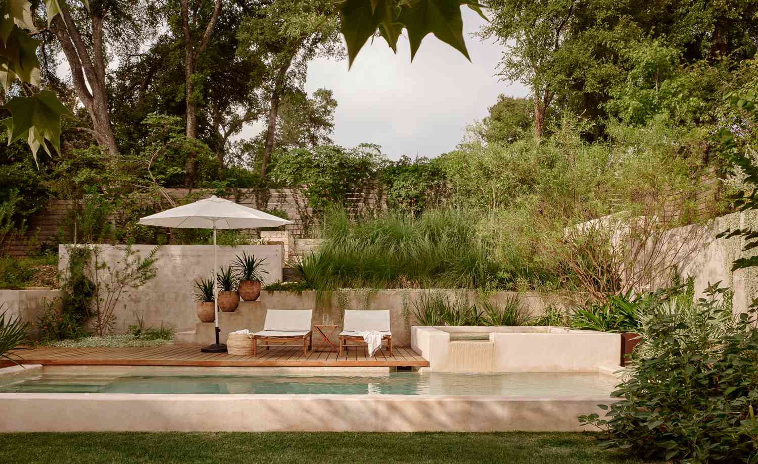 small pool hardscaping