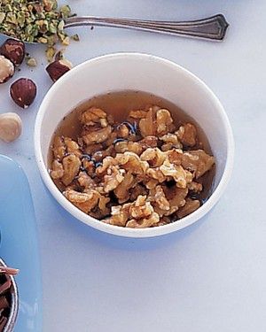 ml907u4_0799_wet_walnuts.jpg