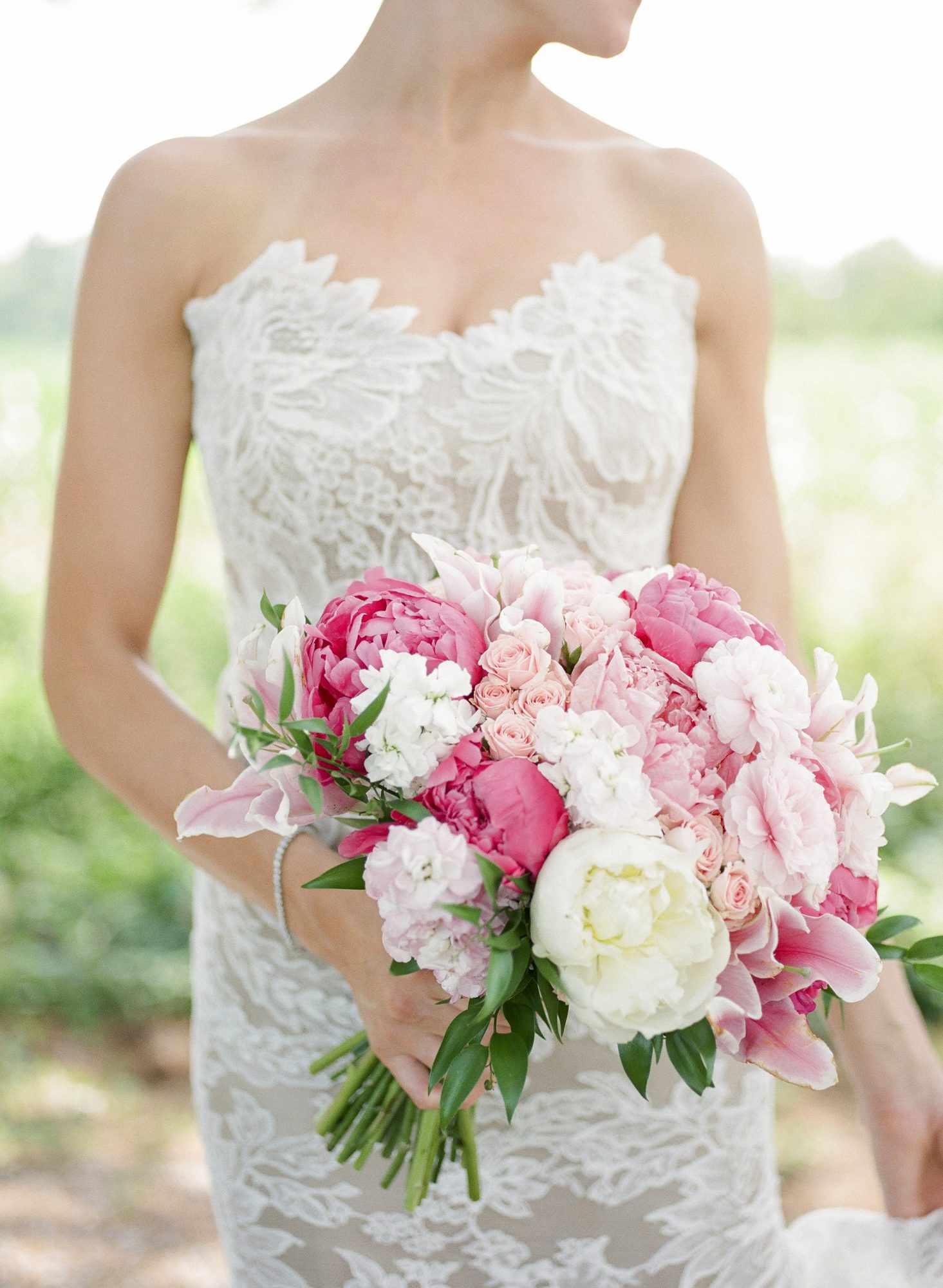 bouquet with stargazer lilies