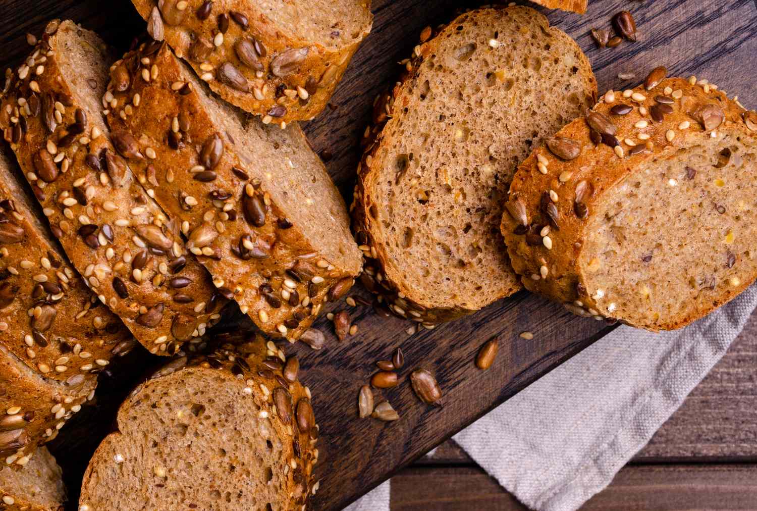 Sliced multigrain bread 