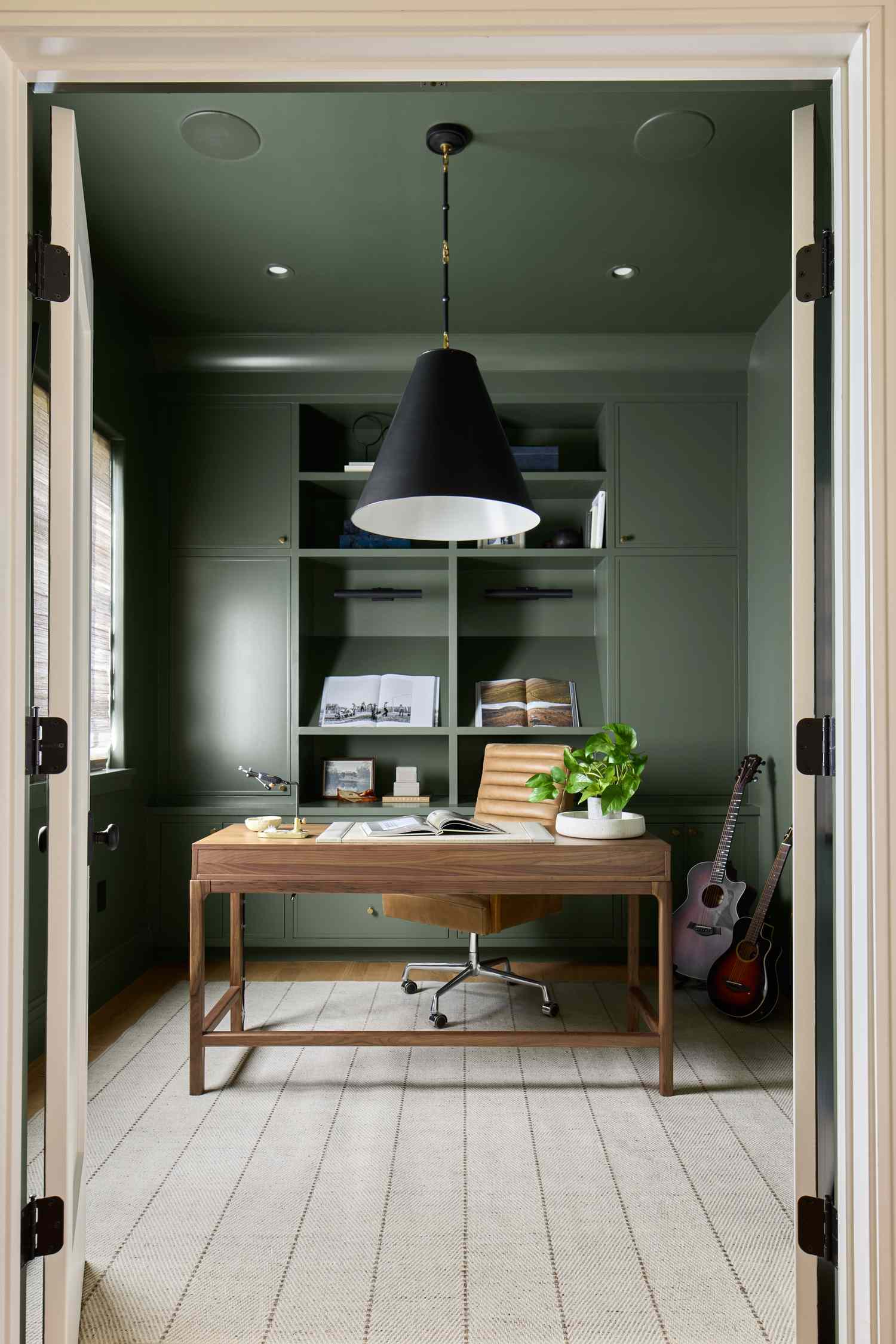 Color drenched office in green