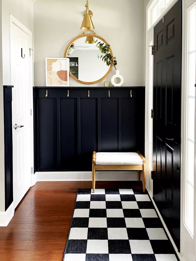 Durable rug in mudroom entryway idea