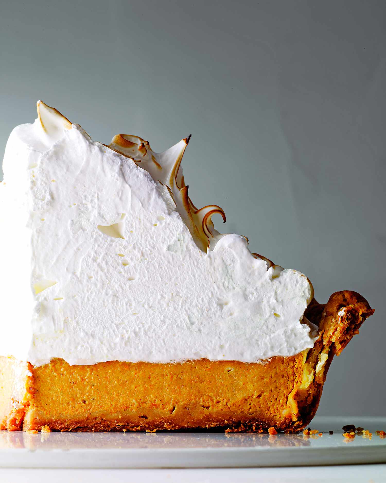 pumpkin-meringue-pie-mld107719.jpg