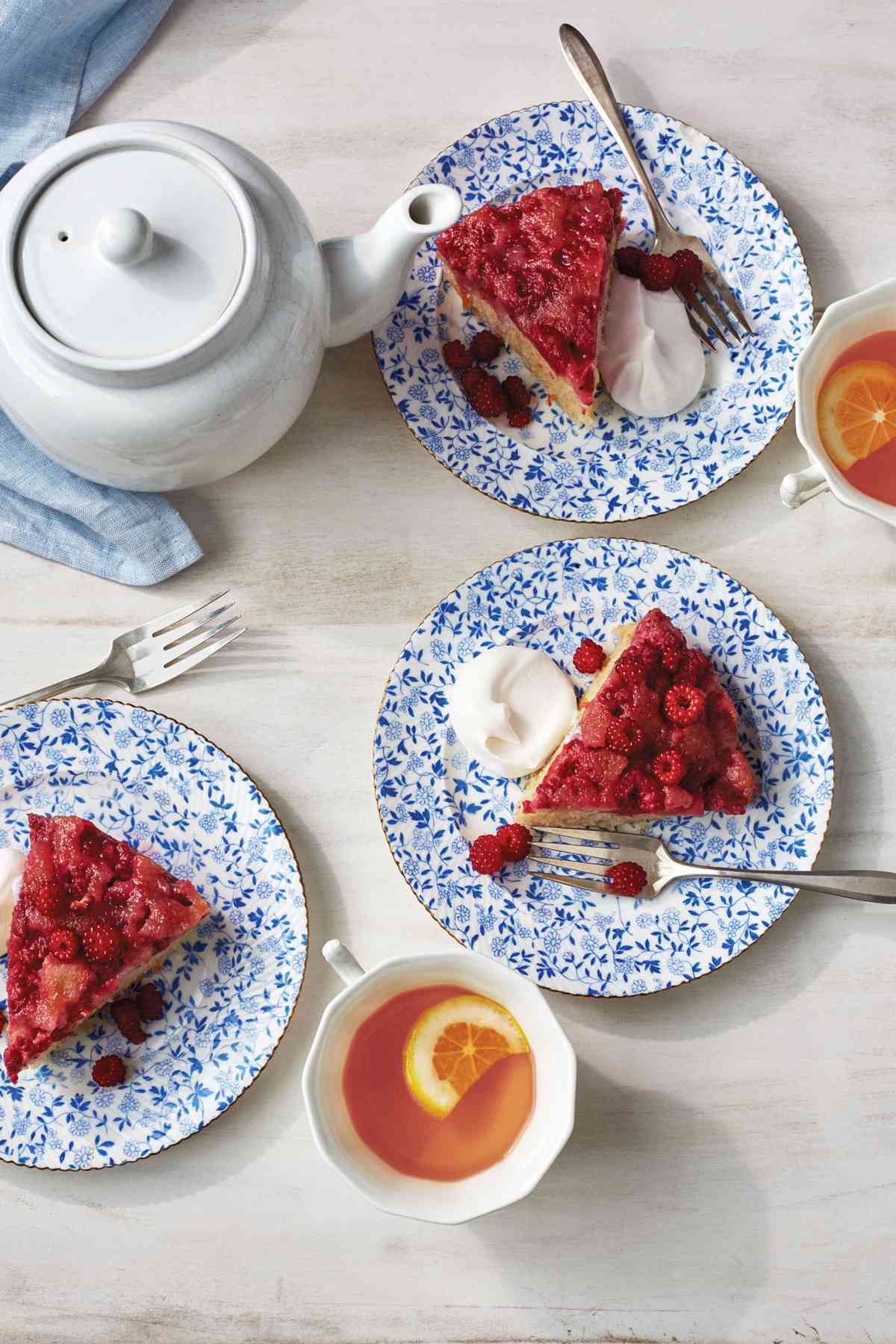 raspberry upside down cake