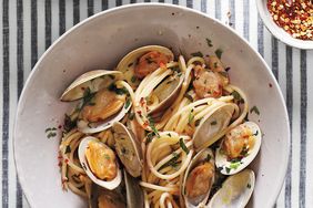 clams-spaghetti-0131-mld110647.jpg