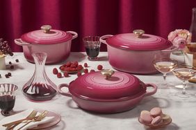 berry pink le creuset