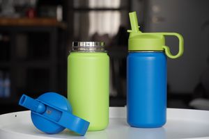 stainless steel water bottle with straw lid
